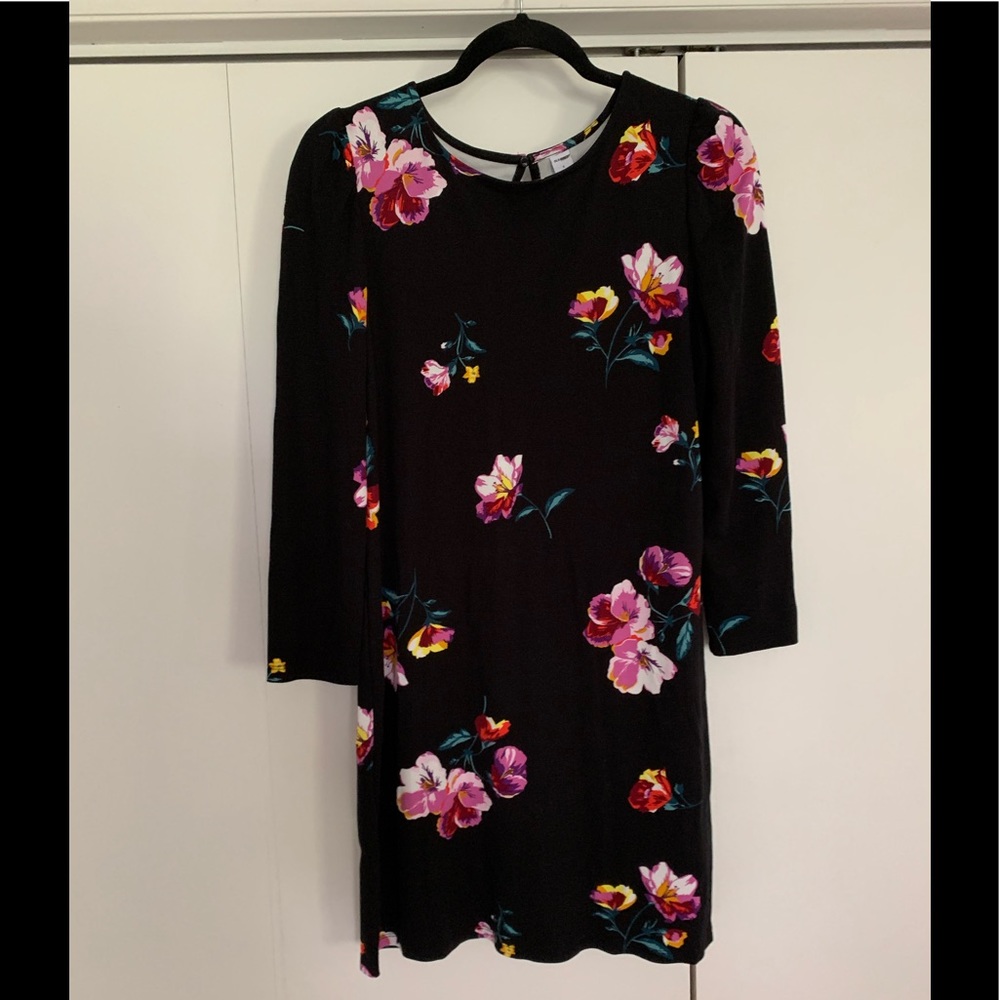 Black and Floral Old Navy Long Sleeve Dress